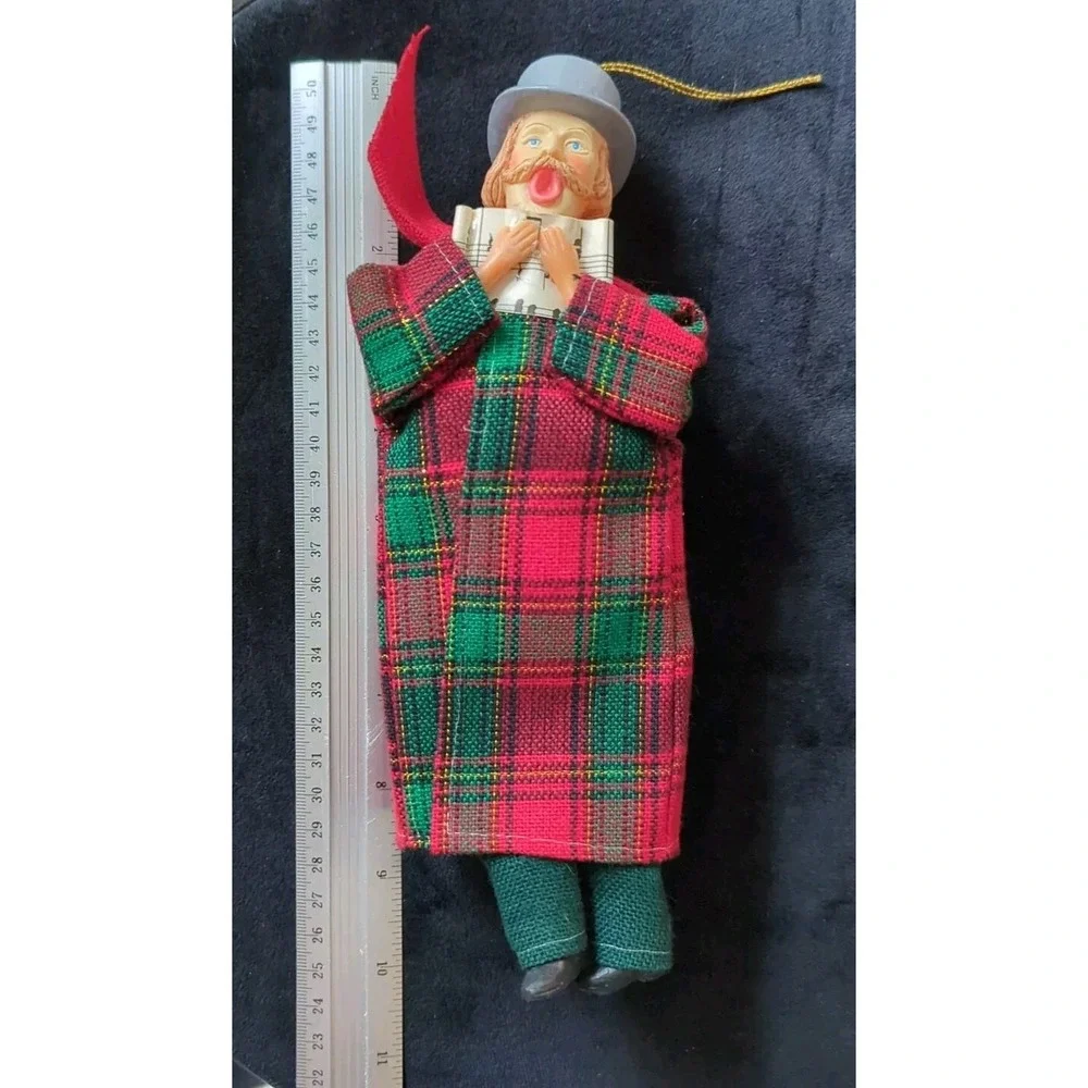 Vintage Victorian Christmas‎ Caroler Ornament Made In Taiwan